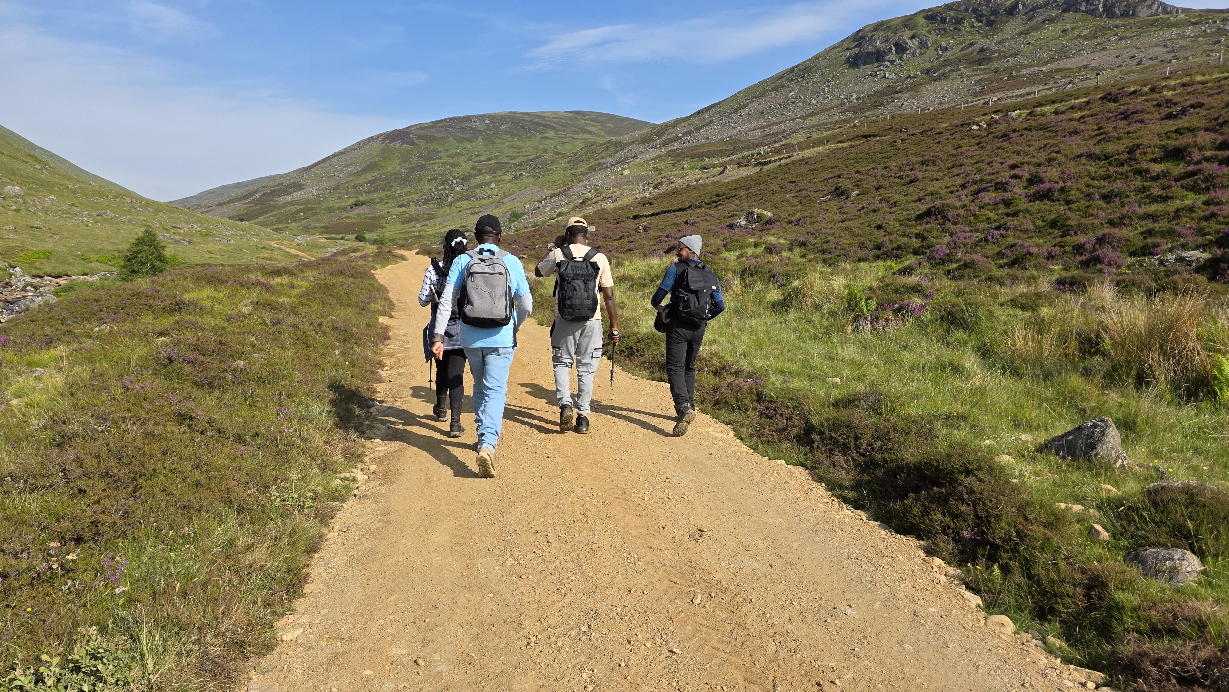 Midway views toward Glas Tulaichean