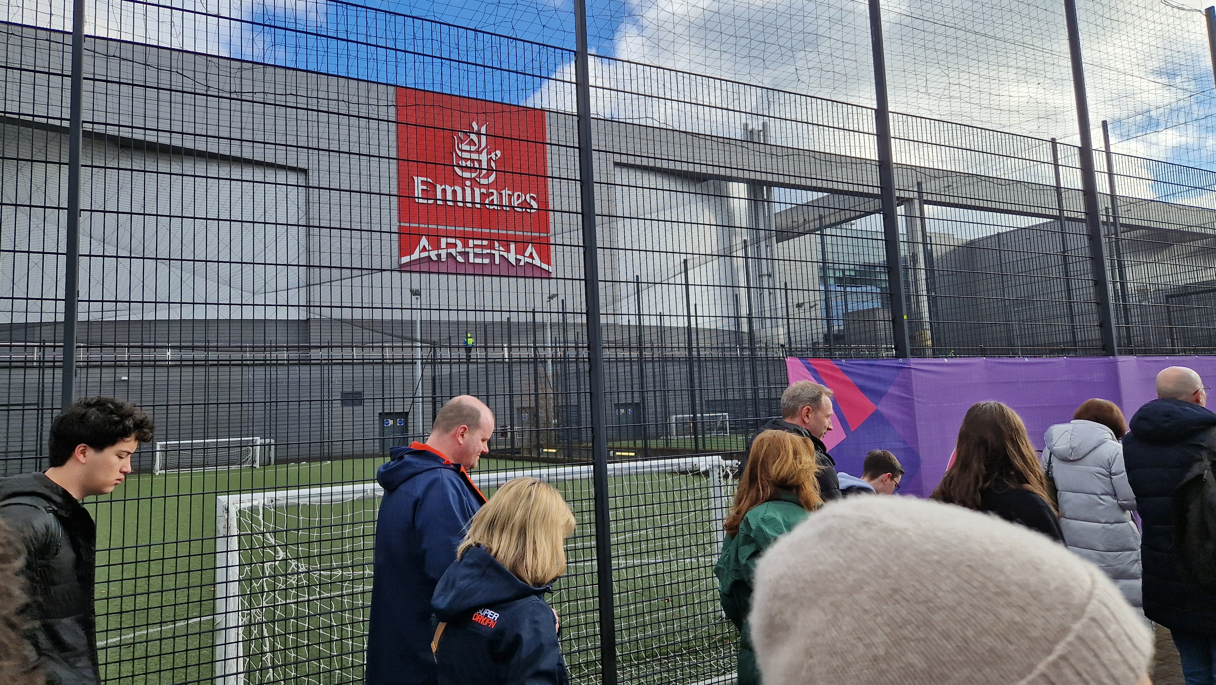 Crowds approaching Emirates Arena